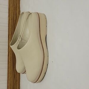 Vince leather slides. Cream marked euro 37/US 7.